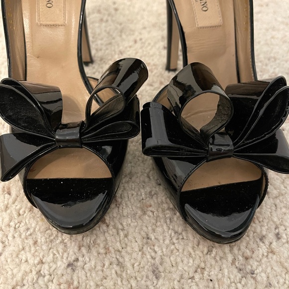 Valentino Garavani Shoes Valentino Bow Pumps Color black - Picture 6 of 7